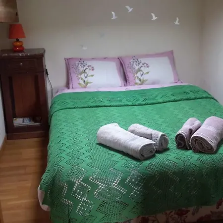 Arie Chez Mimosa Dému